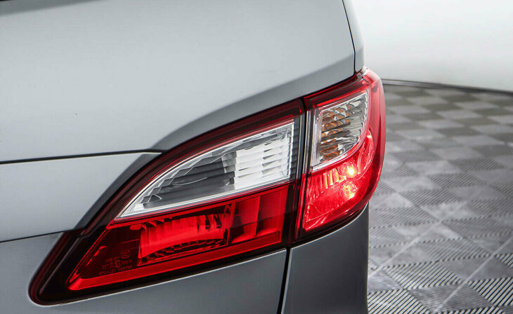 Mazda 5 - Фото 7