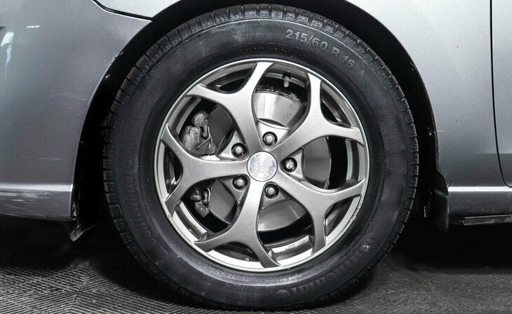 Mazda 5 - Фото 8