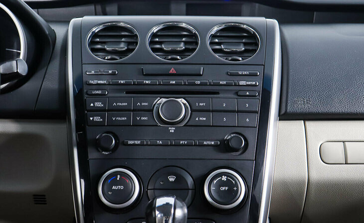 Mazda CX-7 - Фото 15