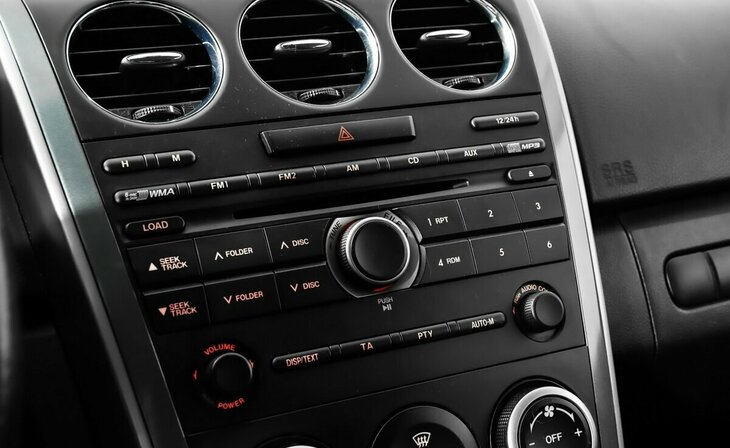 Mazda CX-7 - Фото 9