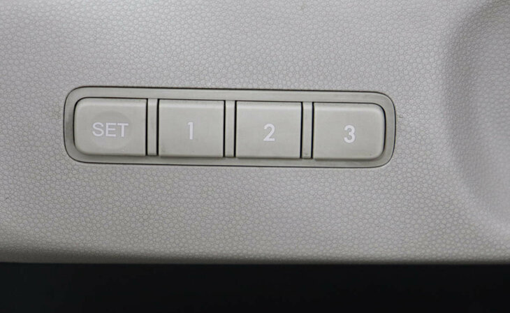 Mazda CX-7 - Фото 8