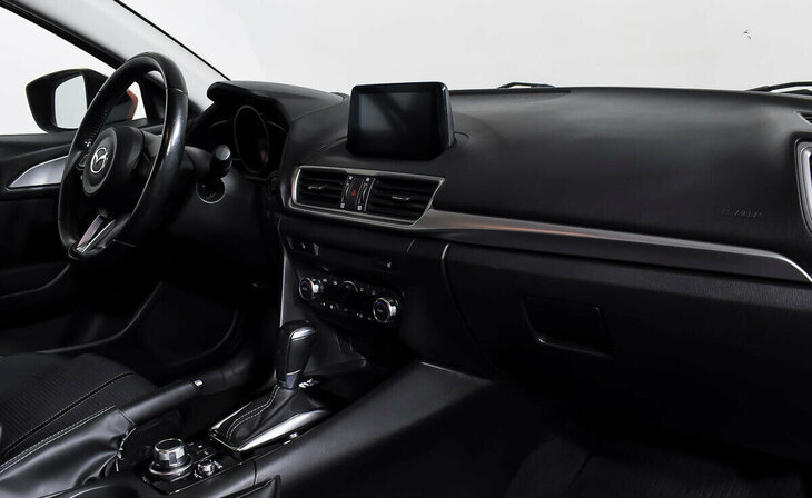 Mazda 3 - Фото 8