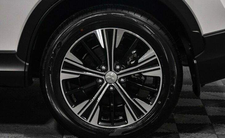 Mitsubishi Eclipse Cross - Фото 7