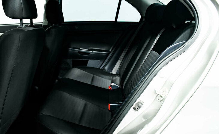 Mitsubishi Lancer - Фото 9