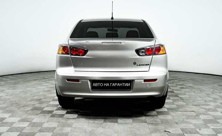 Mitsubishi Lancer - Фото 3