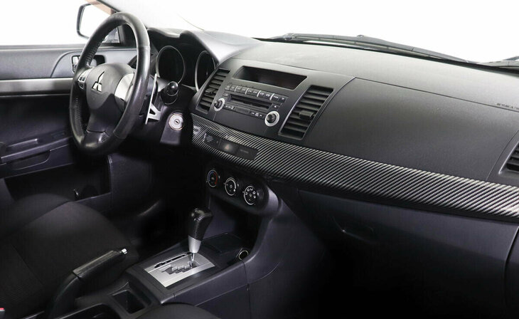 Mitsubishi Lancer - Фото 4