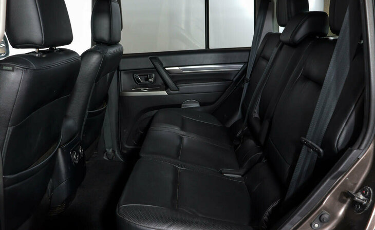 Mitsubishi Pajero - Фото 10