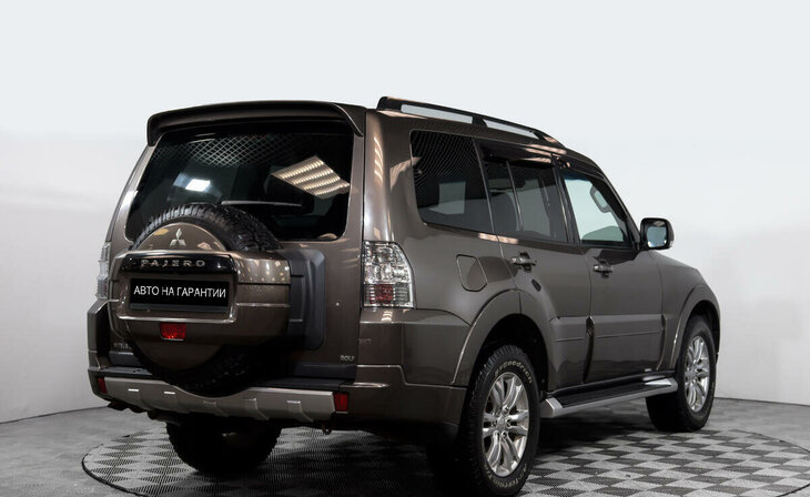Mitsubishi Pajero - Фото 3