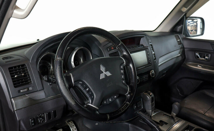 Mitsubishi Pajero - Фото 7