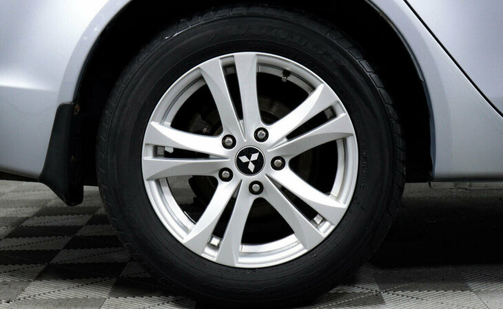 Mitsubishi Lancer - Фото 6