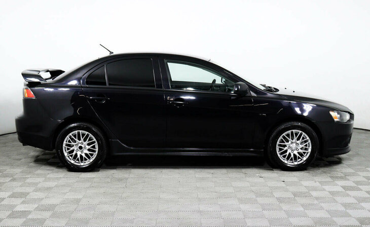 Mitsubishi Lancer - Фото 3