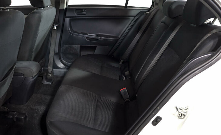 Mitsubishi Lancer - Фото 12