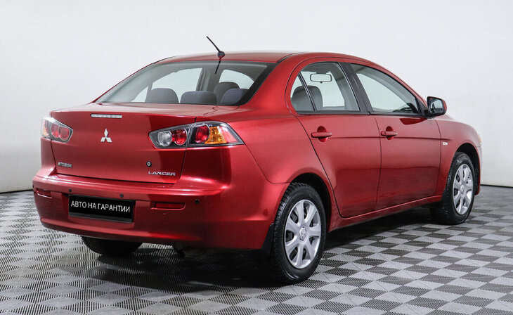 Mitsubishi Lancer - Фото 2