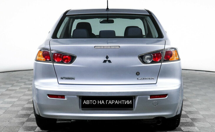 Mitsubishi Lancer - Фото 3