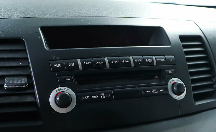 Mitsubishi Lancer - Фото 9