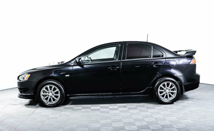 Mitsubishi Lancer - Фото 2