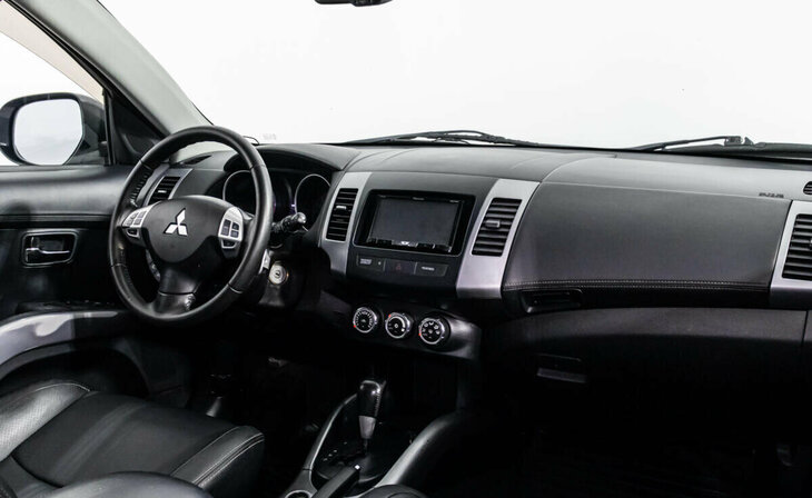 Mitsubishi Outlander - Фото 4