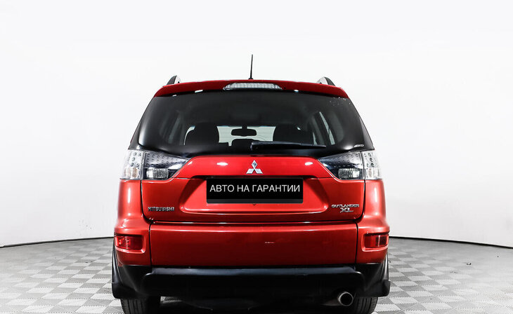 Mitsubishi Outlander - Фото 3