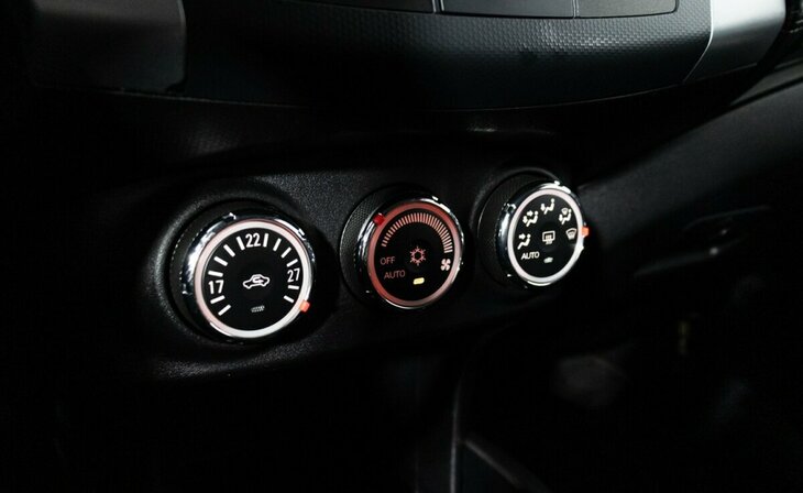 Mitsubishi Outlander - Фото 9