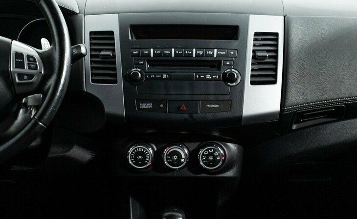 Mitsubishi Outlander - Фото 8