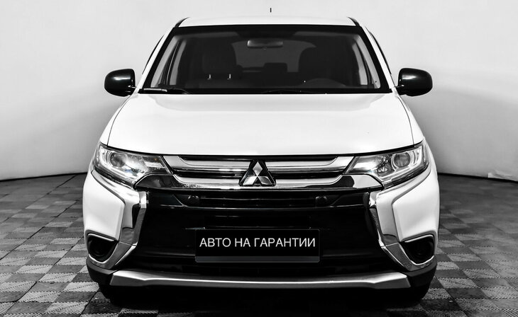 Mitsubishi Outlander - Фото 1