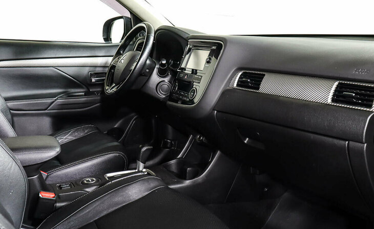 Mitsubishi Outlander - Фото 7