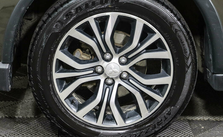 Mitsubishi Outlander - Фото 4