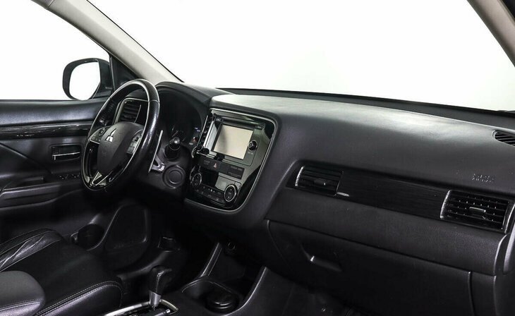 Mitsubishi Outlander - Фото 5