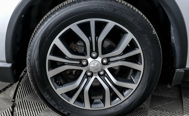 Mitsubishi Outlander - Фото 5