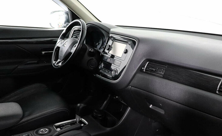 Mitsubishi Outlander - Фото 6