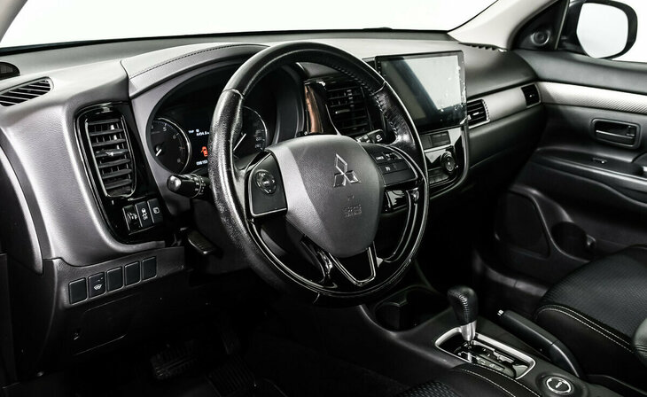 Mitsubishi Outlander - Фото 7
