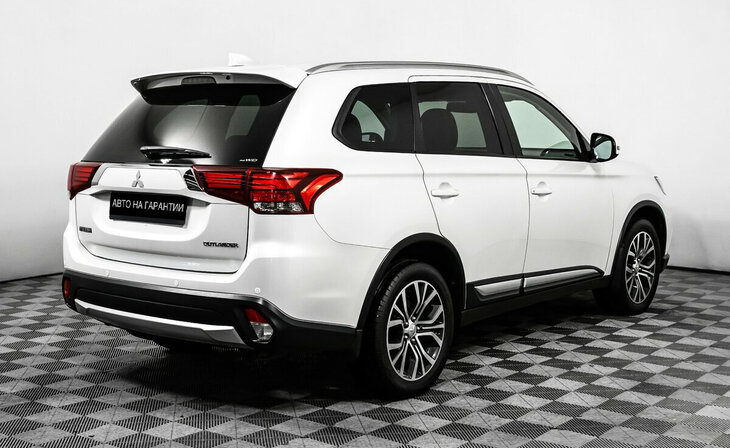 Mitsubishi Outlander - Фото 2