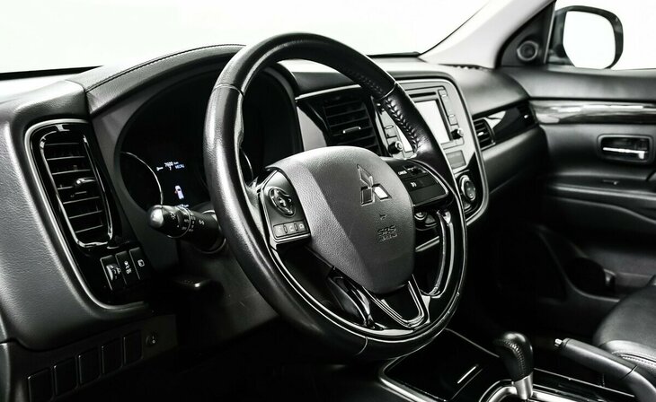 Mitsubishi Outlander - Фото 7