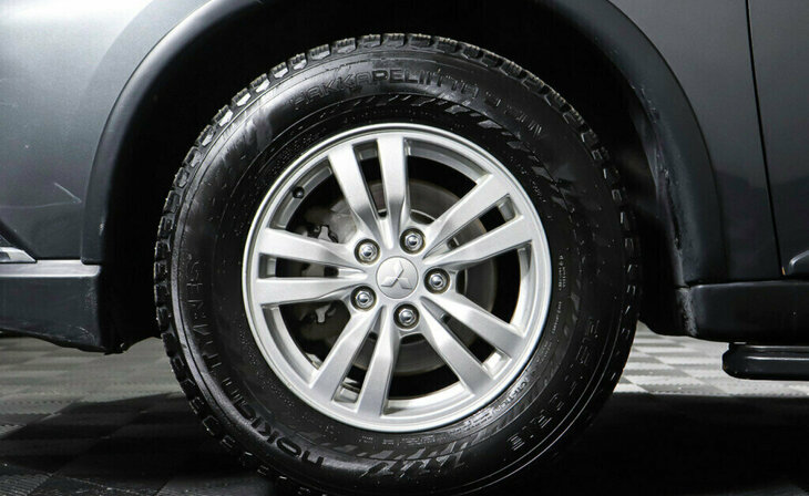 Mitsubishi Outlander - Фото 8