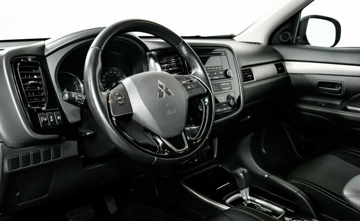 Mitsubishi Outlander - Фото 8