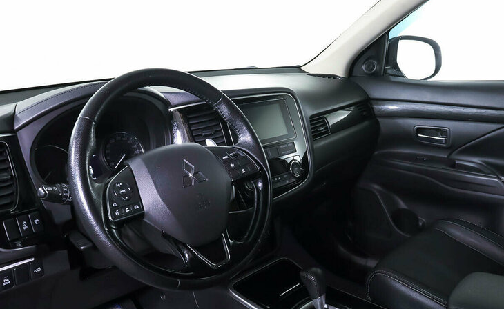 Mitsubishi Outlander - Фото 9