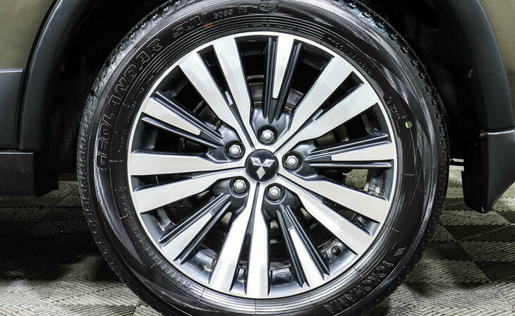 Mitsubishi Outlander - Фото 6