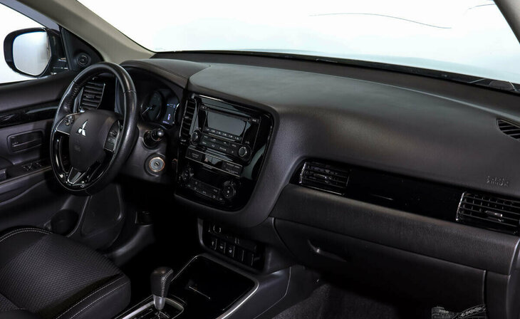 Mitsubishi Outlander - Фото 4