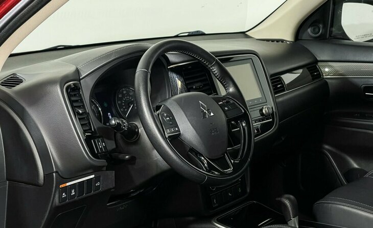 Mitsubishi Outlander - Фото 8