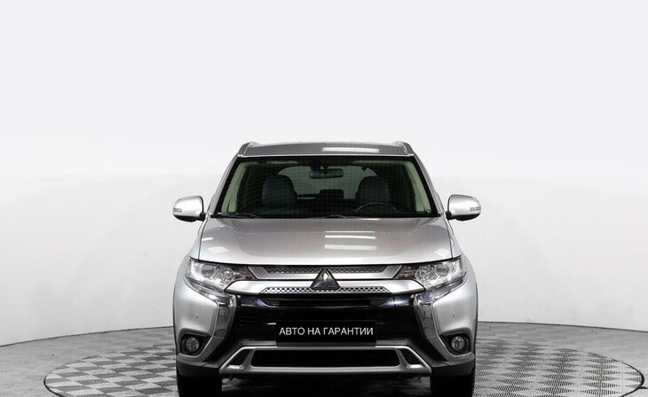 Mitsubishi Outlander - Фото 1