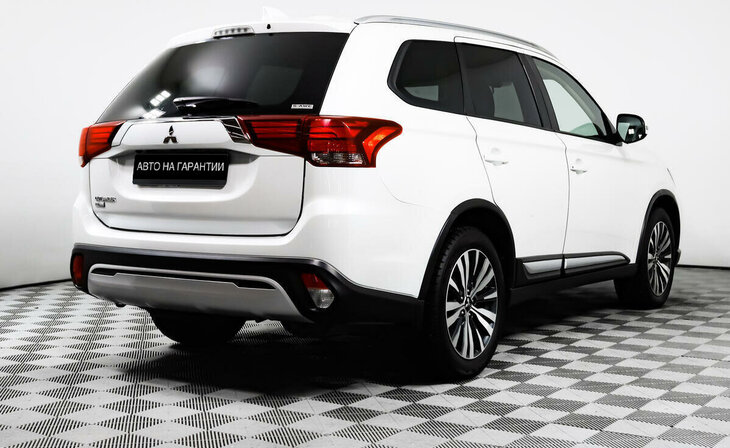 Mitsubishi Outlander - Фото 2