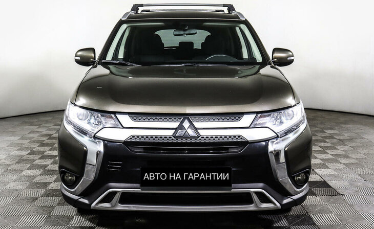 Mitsubishi Outlander - Фото 1