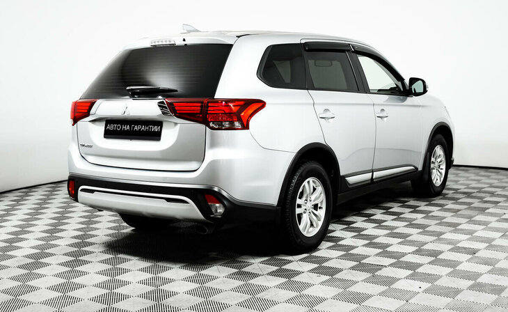 Mitsubishi Outlander - Фото 2