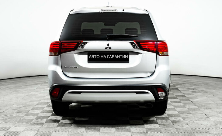 Mitsubishi Outlander - Фото 3