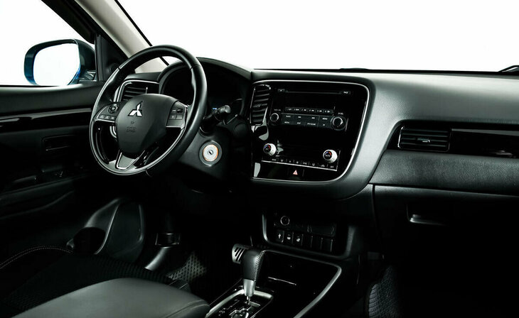 Mitsubishi Outlander - Фото 6