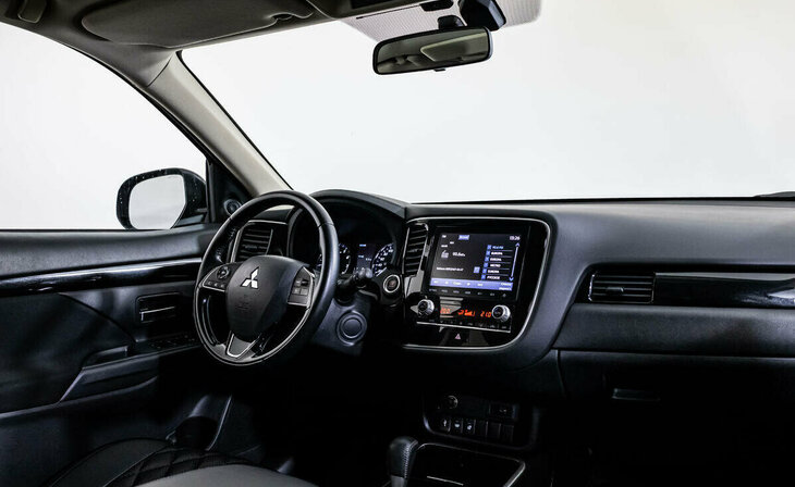 Mitsubishi Outlander - Фото 4