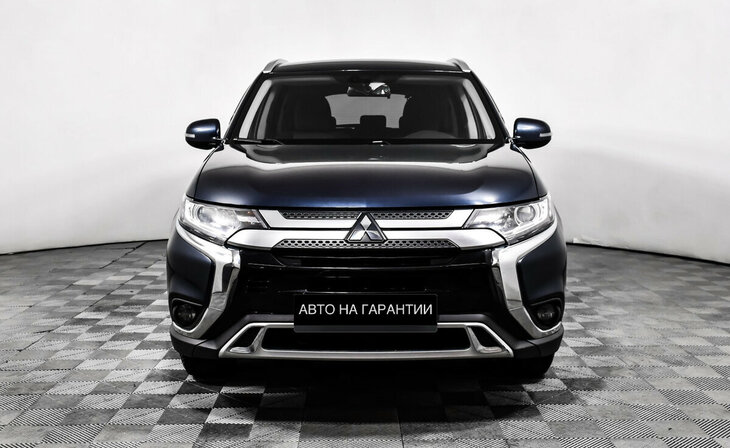 Mitsubishi Outlander - Фото 1