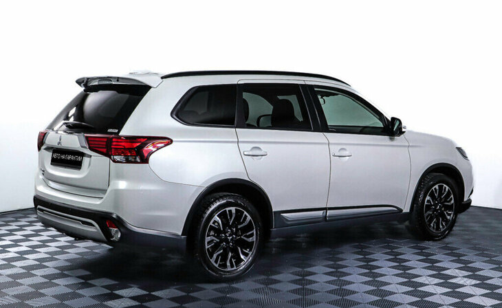 Mitsubishi Outlander - Фото 2