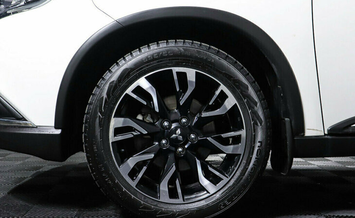 Mitsubishi Outlander - Фото 4