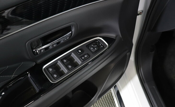 Mitsubishi Outlander - Фото 15